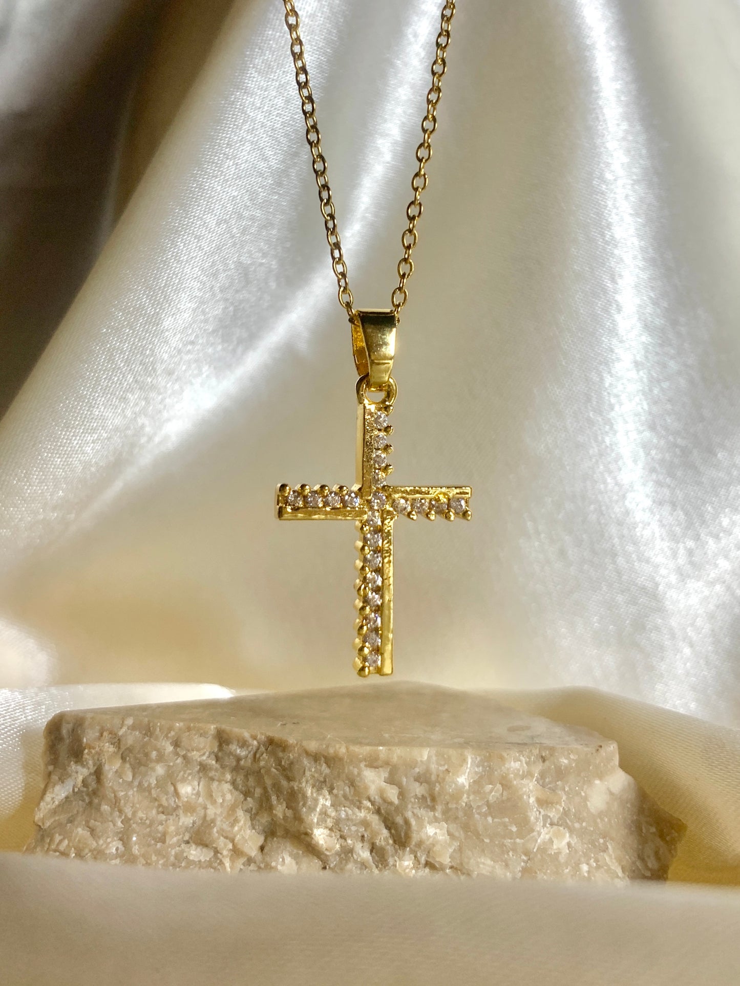 Crystal Cross V2