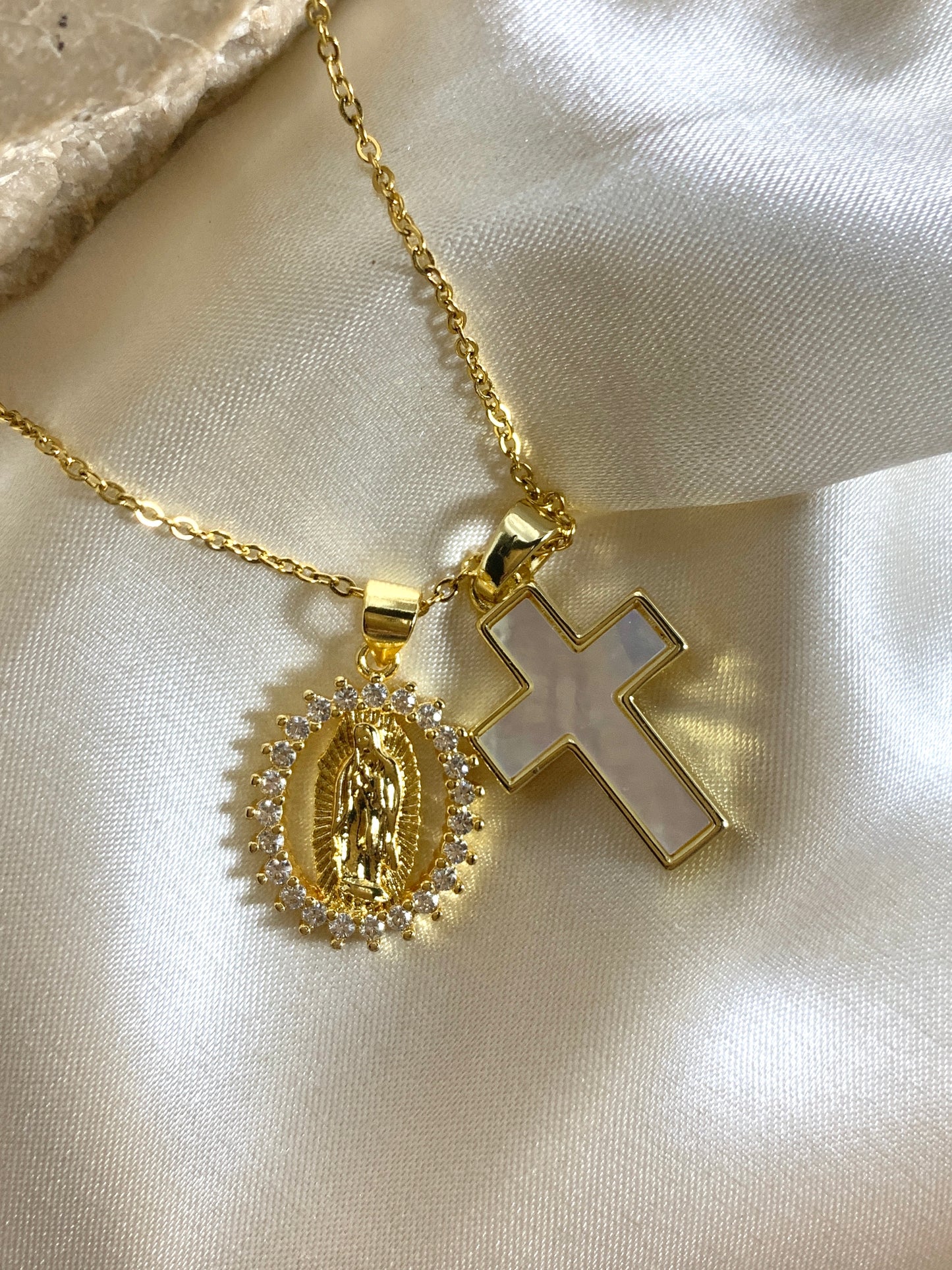Heaven Pendant Pair