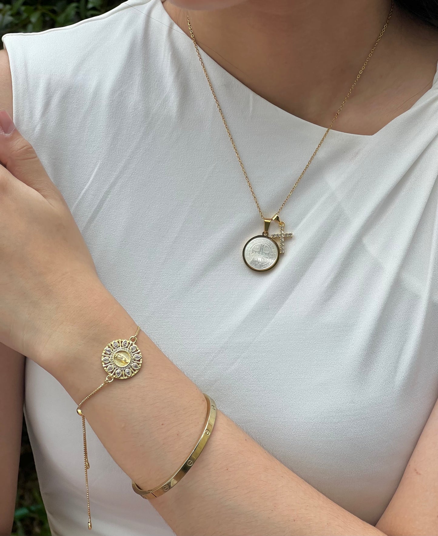 SOUVI Set (Buy 1 Take 1 pendant + FREE Bracelet)