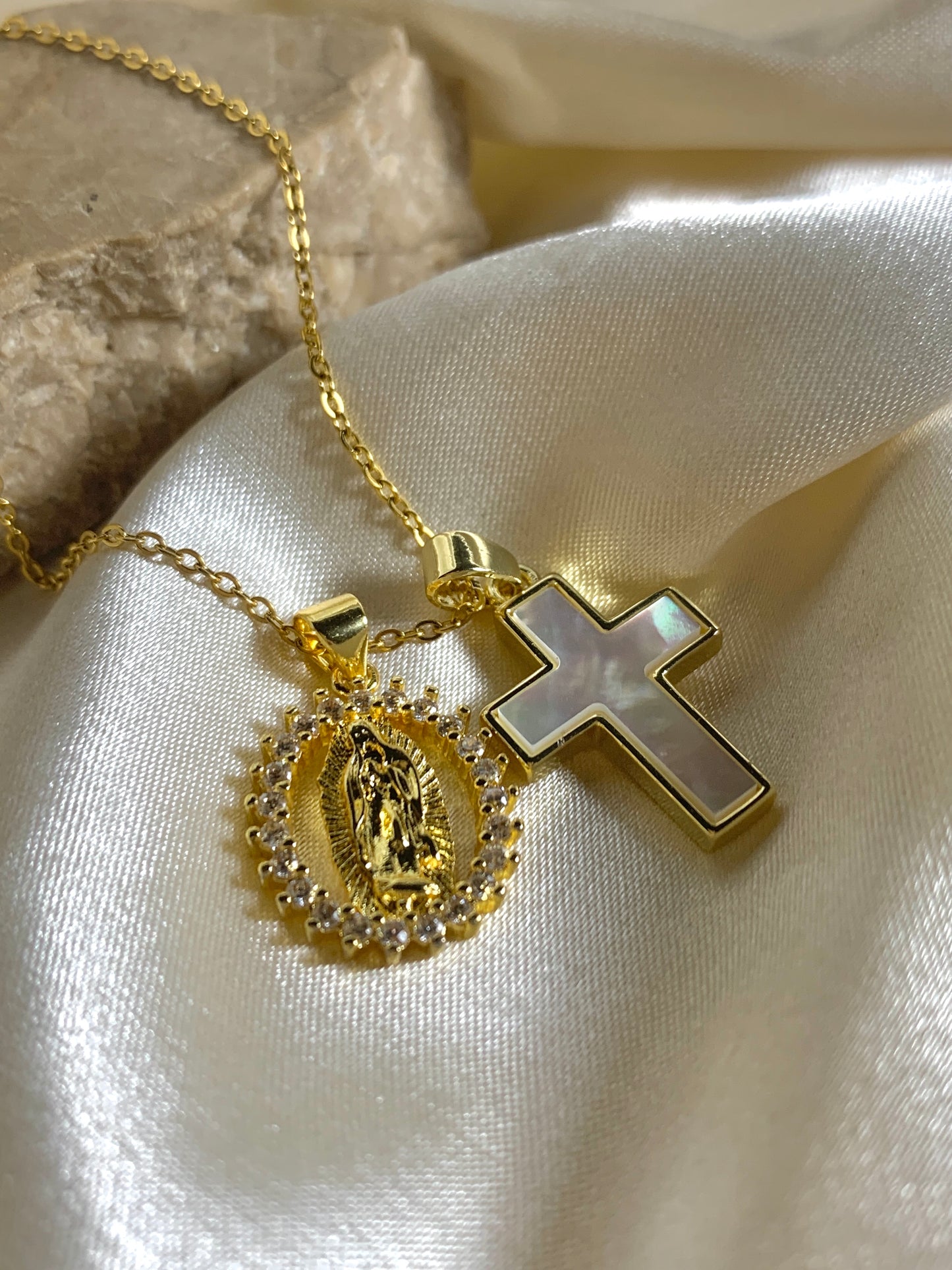 Heaven Pendant Pair