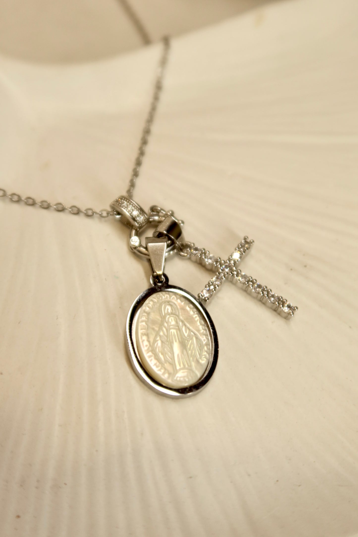 Esther Pendant Pair
