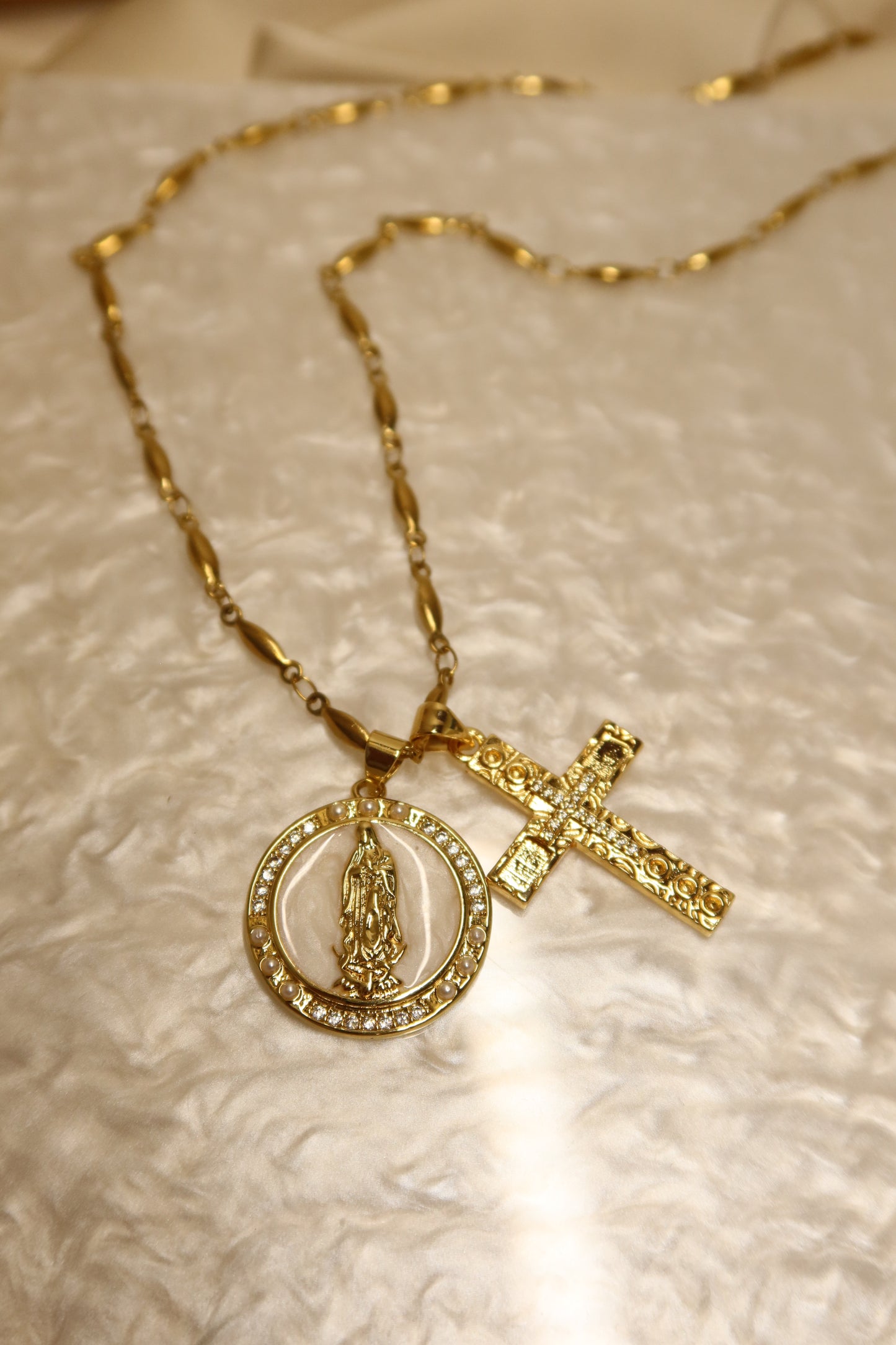 Bethel Pendant Pair
