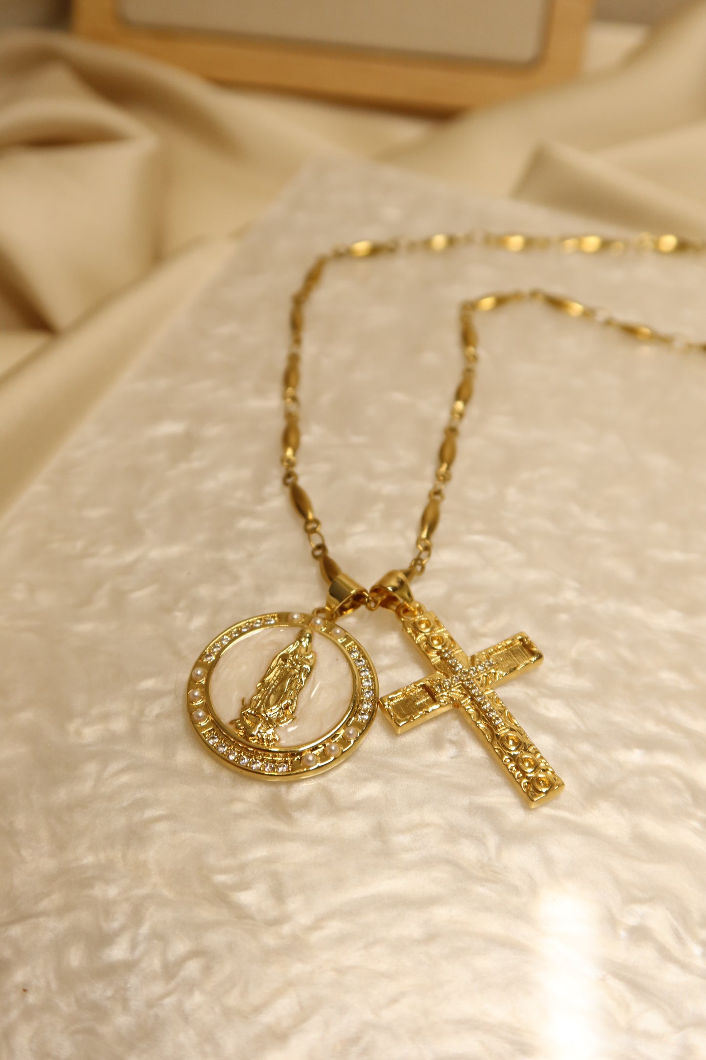Bethel Pendant Pair