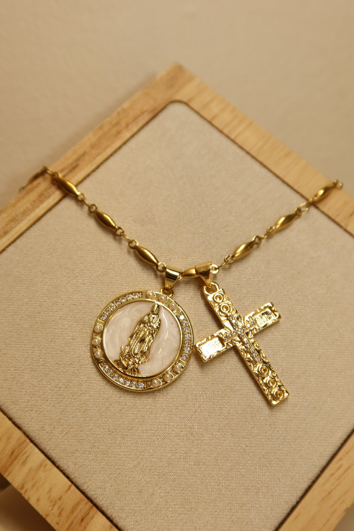 Bethel Pendant Pair