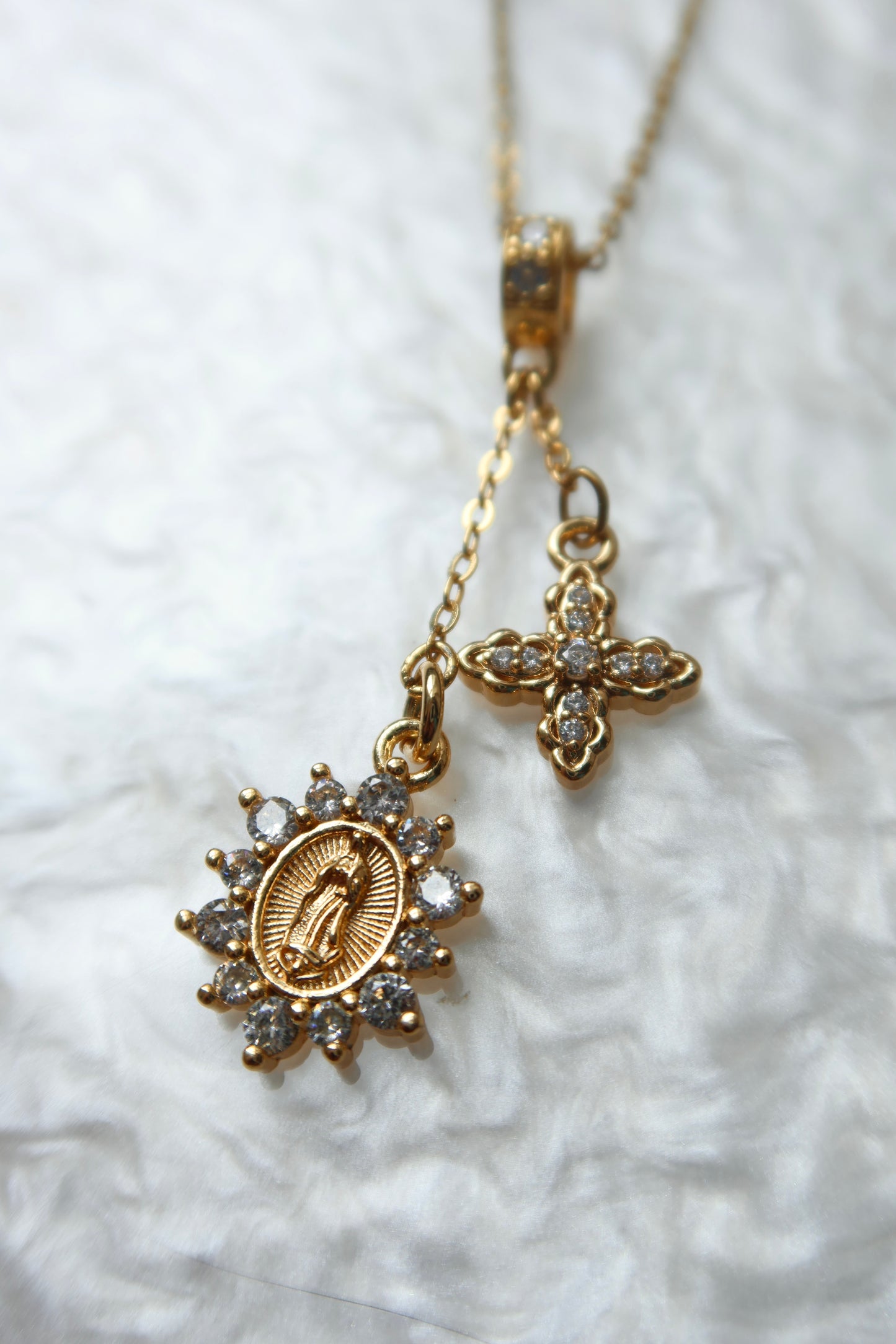 Celestia Pendant Pair
