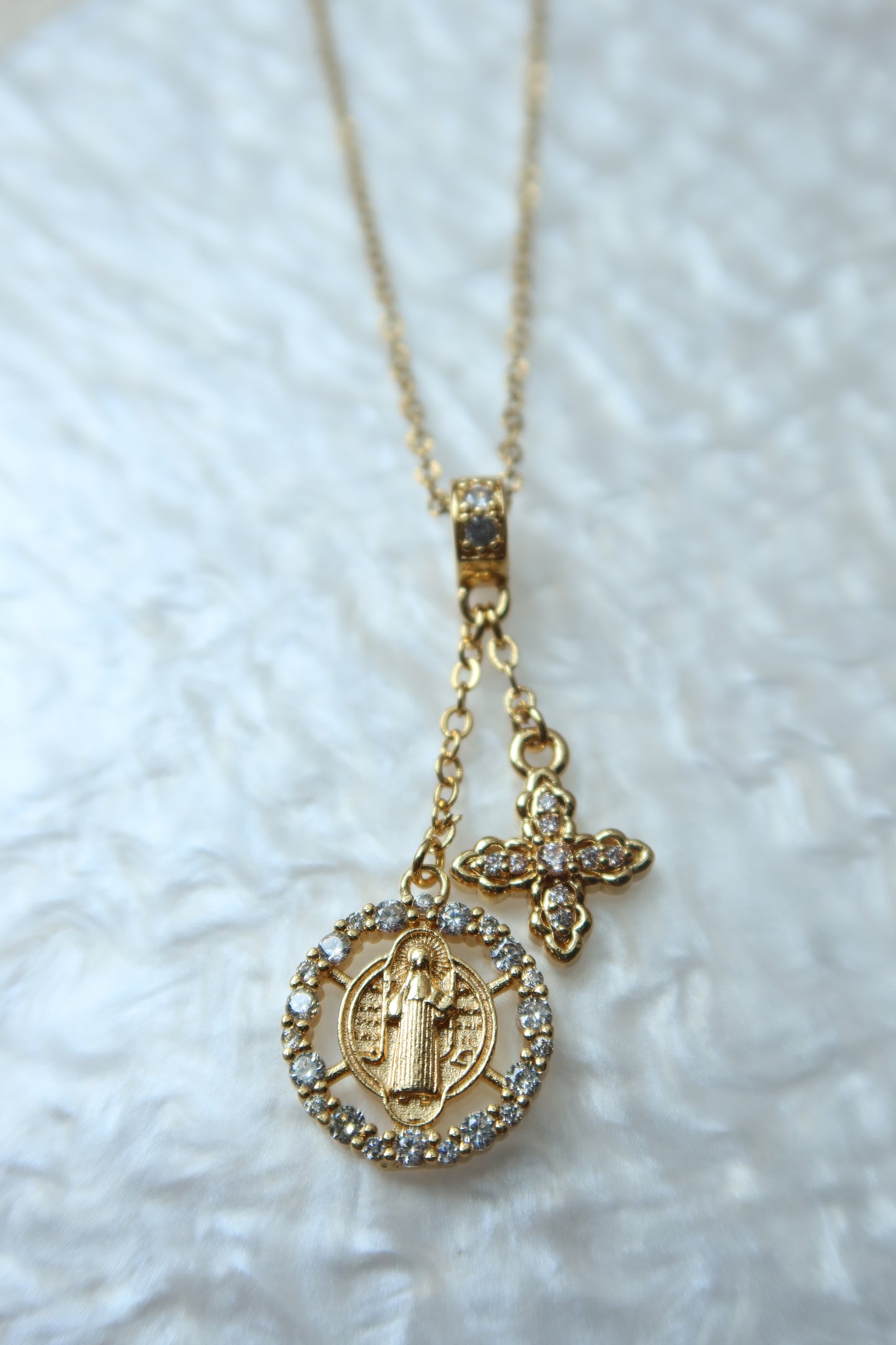 Gratia Pendant Pair