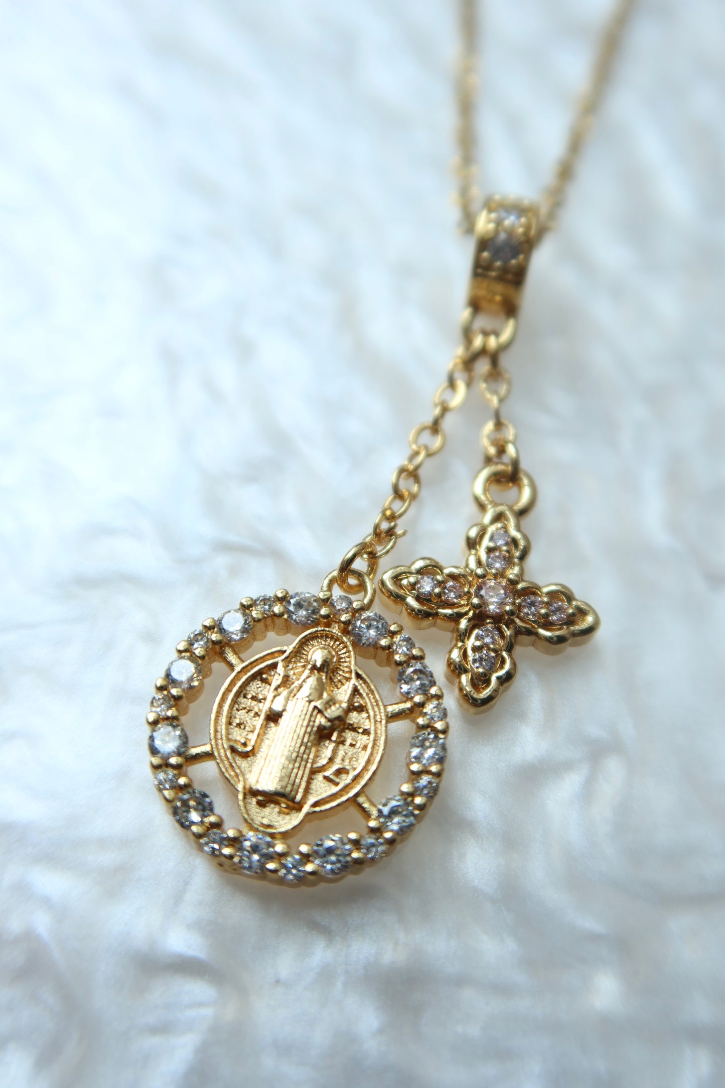 Gratia Pendant Pair