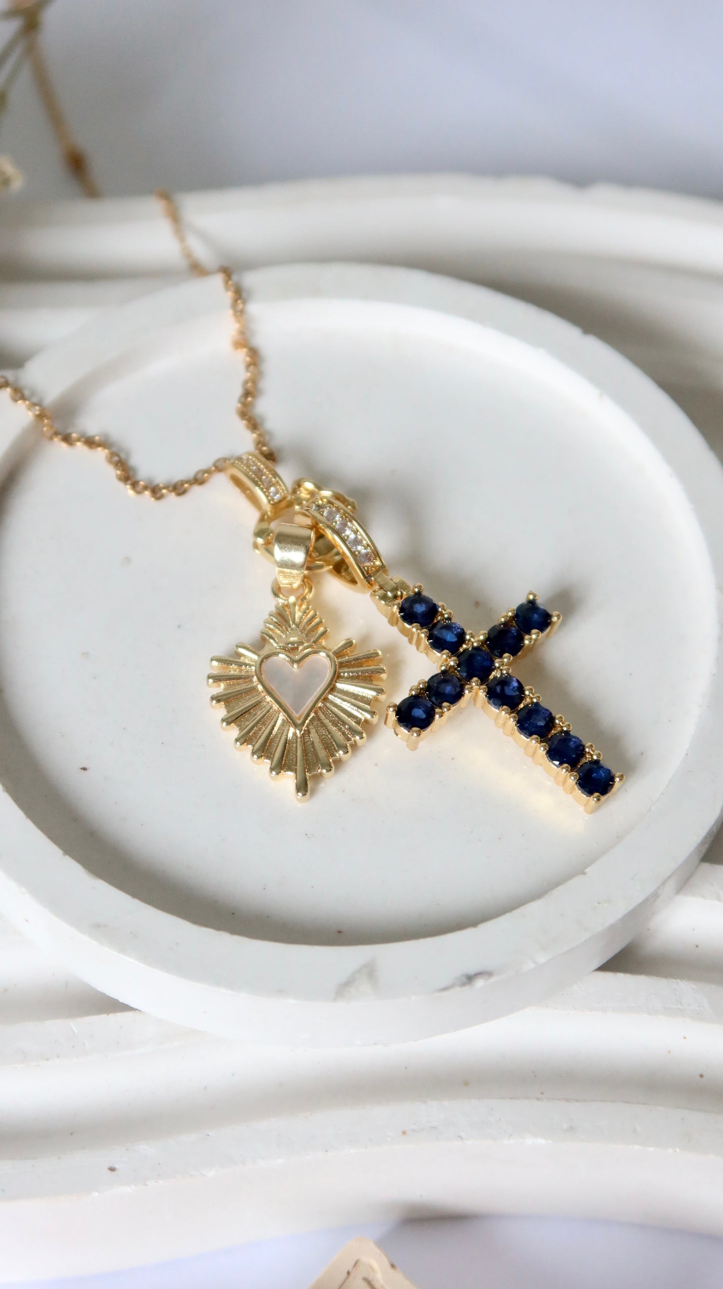 Aviel Pendant Pair