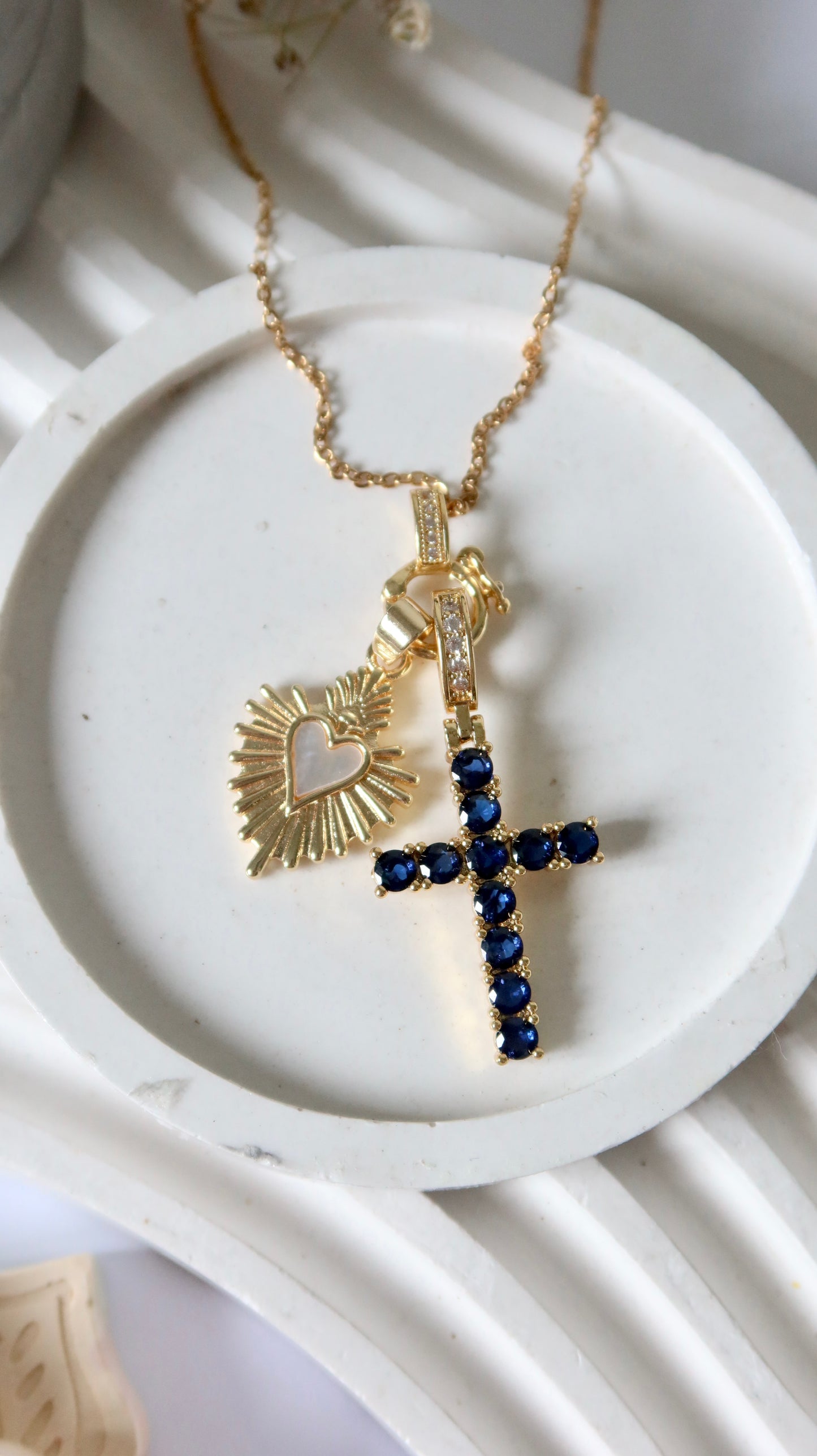 Aviel Pendant Pair