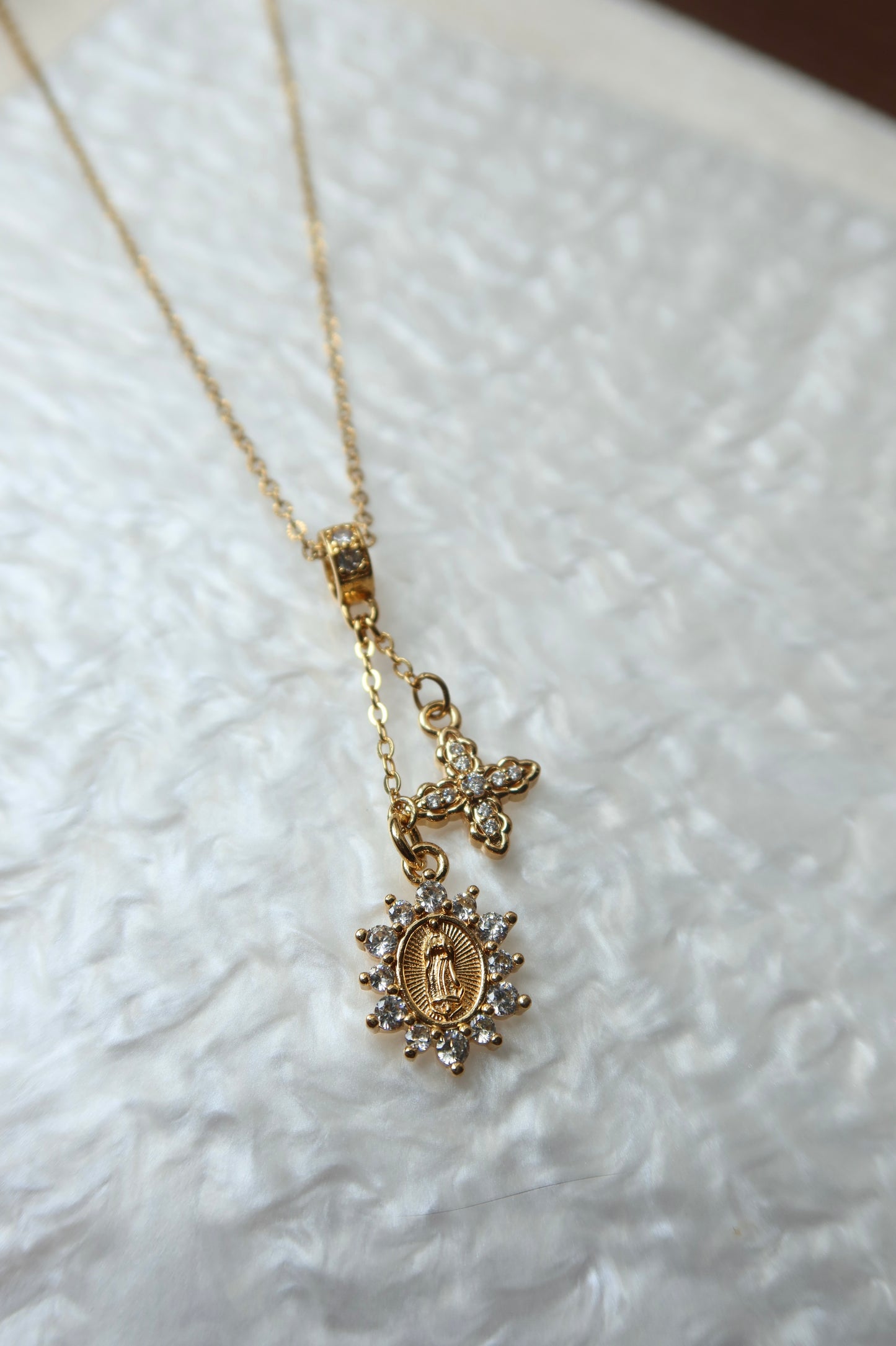 Celestia Pendant Pair