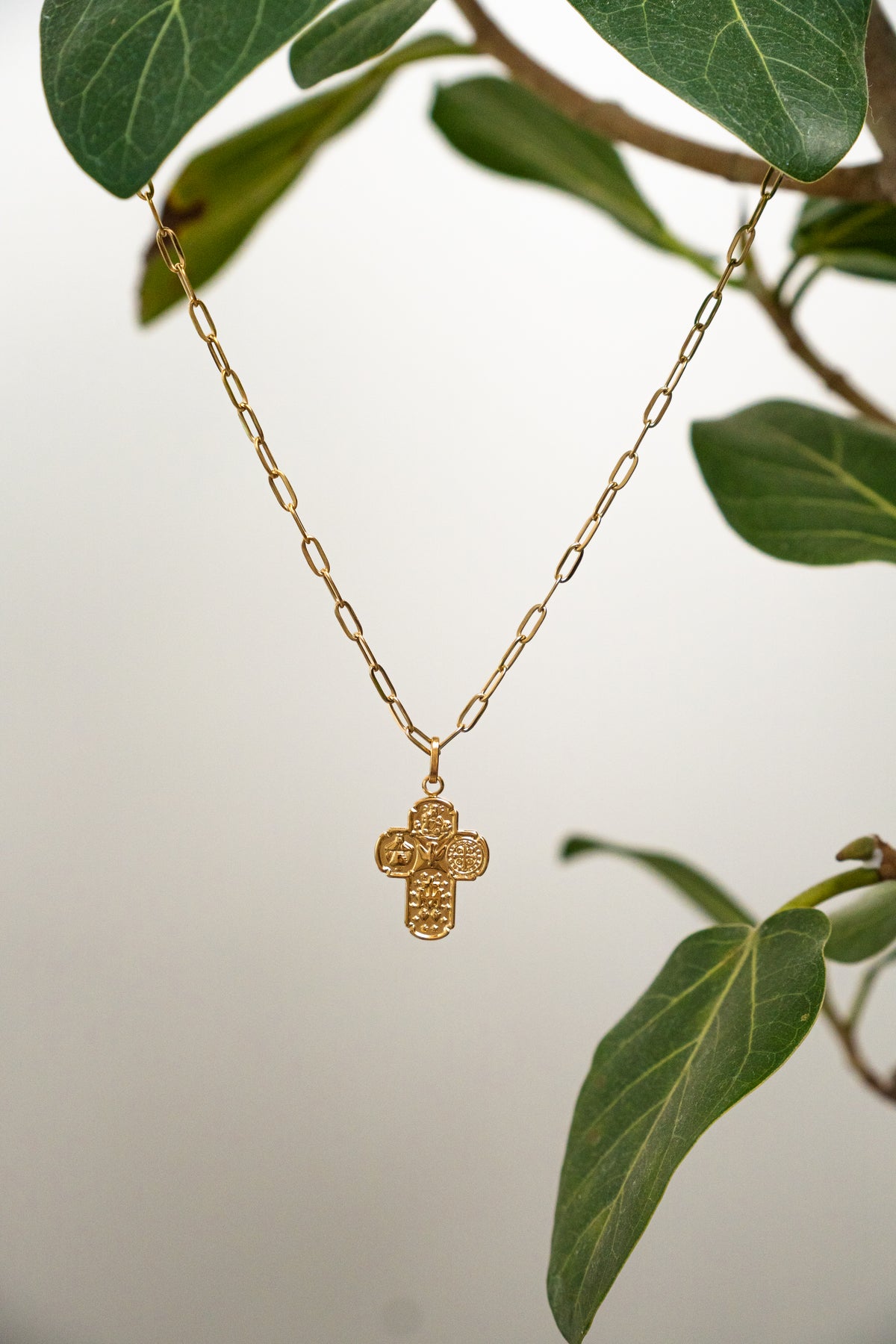 Four-way Cross Necklace Gold