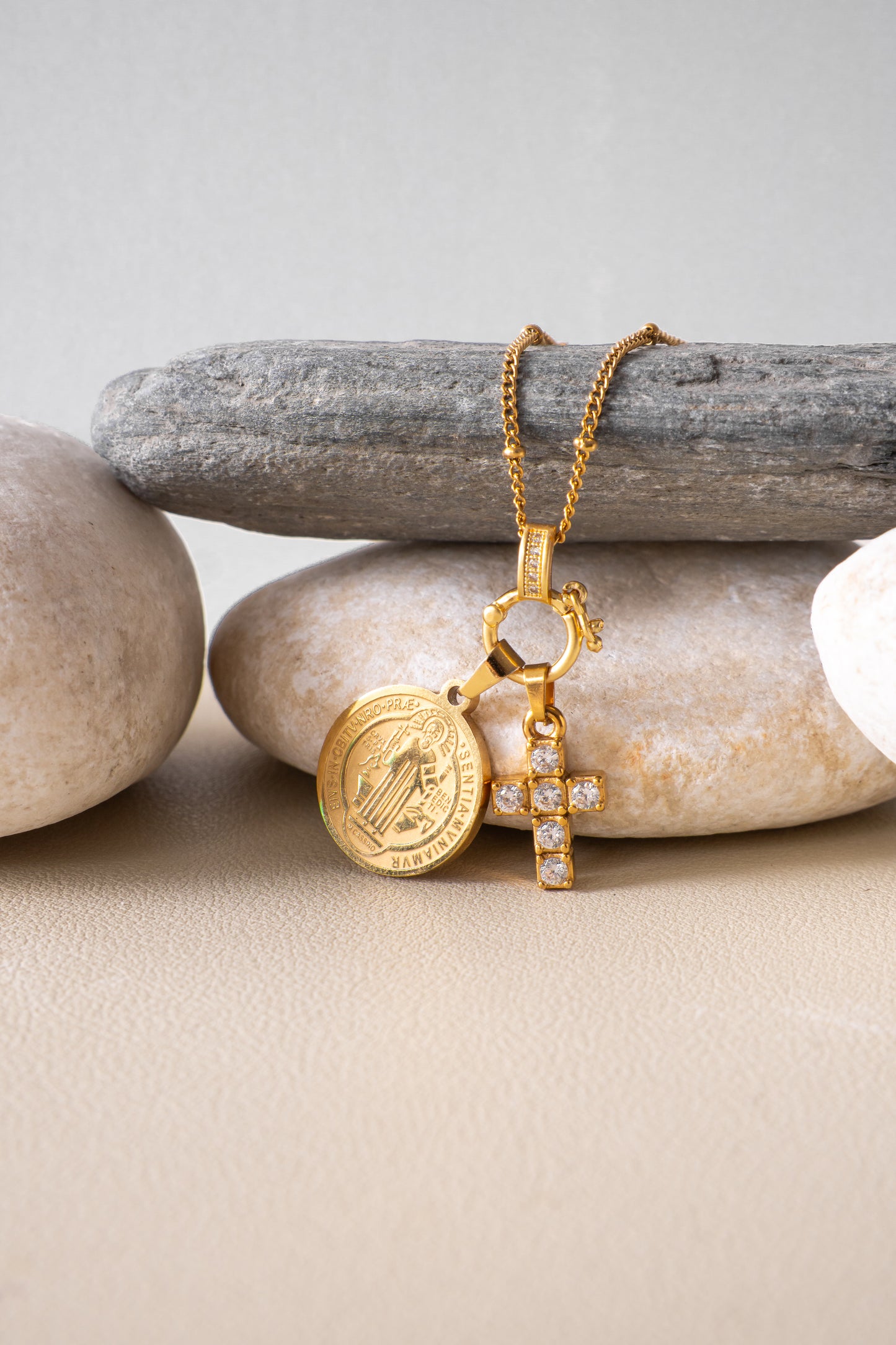 Leorah Gold Pendant Pair