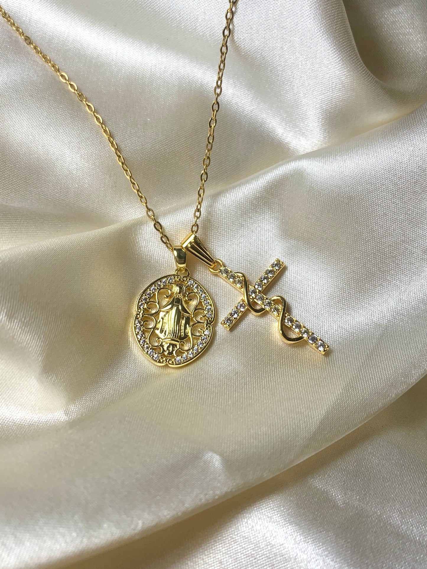 Eve Pendant Pair