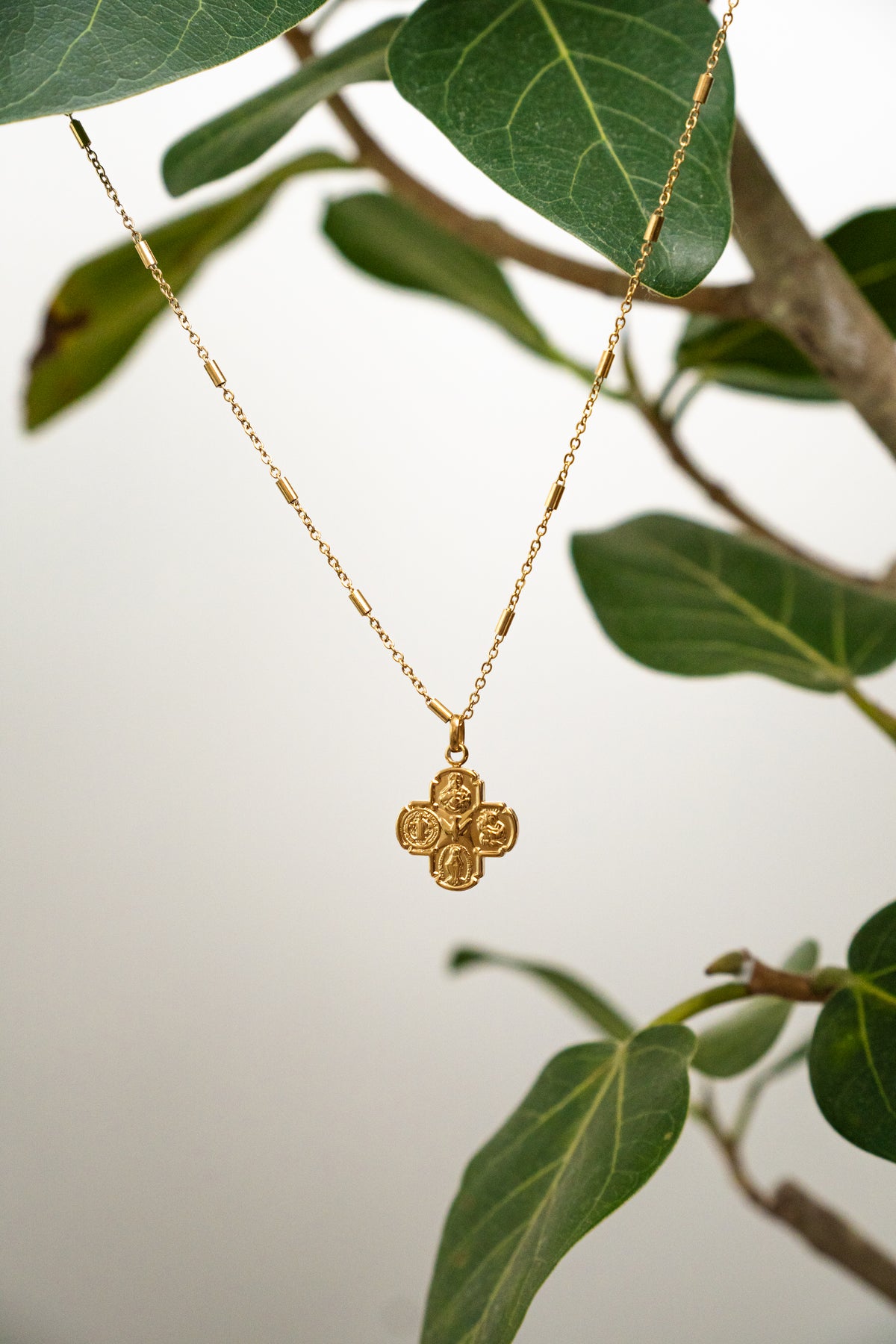 Four-way Cross Necklace Gold