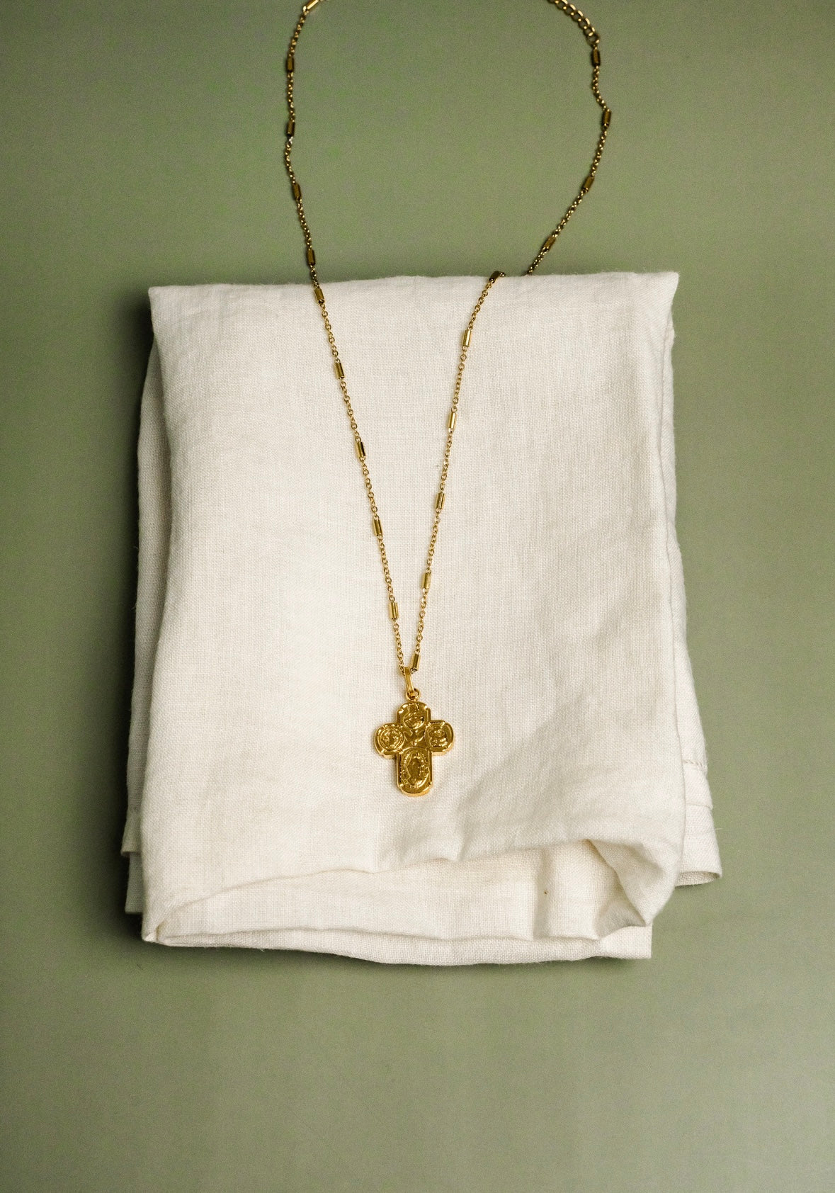 Four-way Cross Necklace Gold