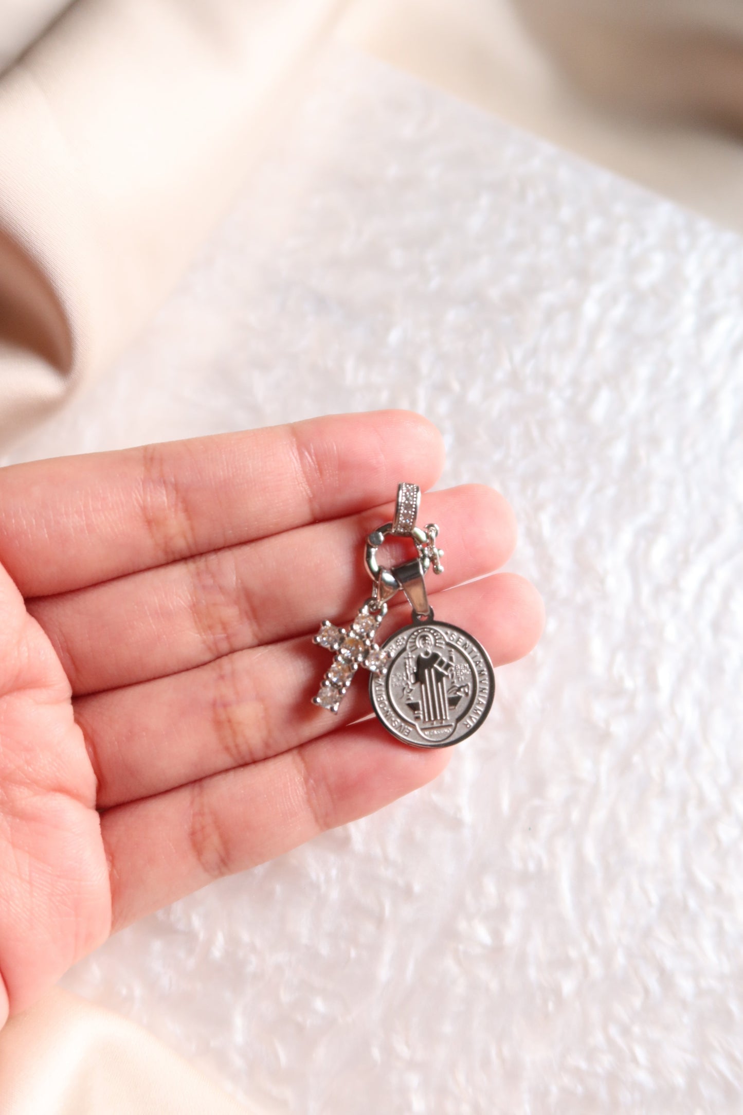 Leorah Pendant Pair
