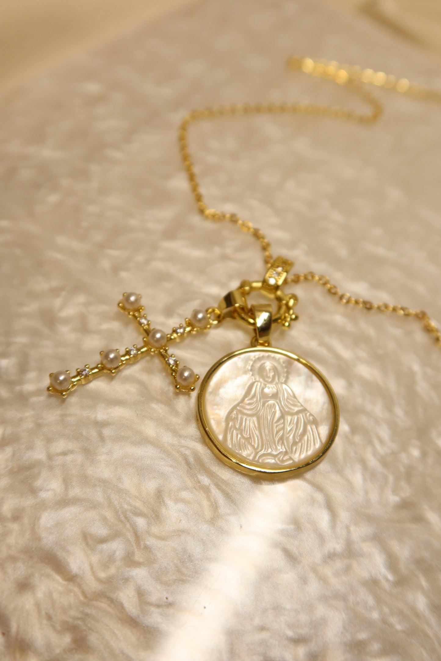 Maven Pendant Pair