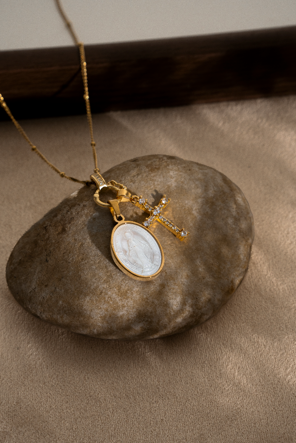 Amaris Pendant Pair
